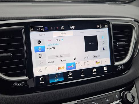 New 2026 Chrysler Voyager LX FWD image 20