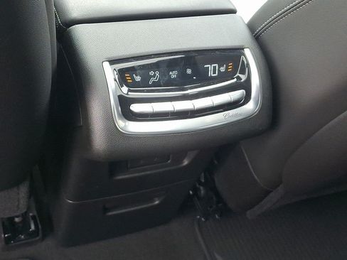 Certified 2025 Cadillac XT6 Premium Luxury w/ Technology Package AWD/4WD image 11