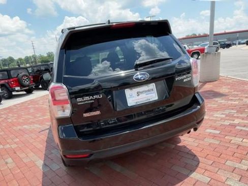 Used 2017 Subaru Forester 2.5i Premium w/ All-Weather Package AWD/4WD image 8