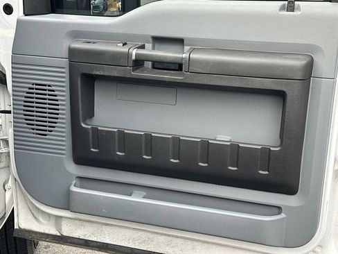 Used 2016 Ford F250 XL w/ Power Equipment Group image 36