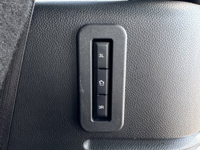 Used 2016 Ford Expedition Platinum RWD image 14