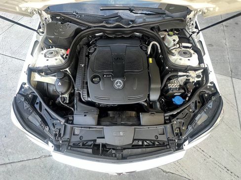 Used 2014 Mercedes-Benz E 350 E 350 Luxury 4MATIC AWD 4dr Se image 33