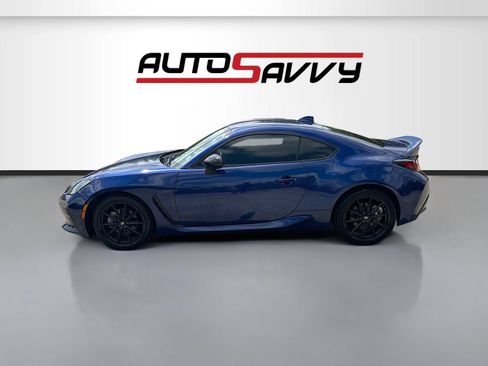 Used 2024 Toyota GR86 Premium RWD image 4