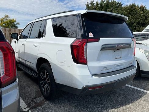 Used 2023 GMC Yukon AT4 w/ Technology Package image 3