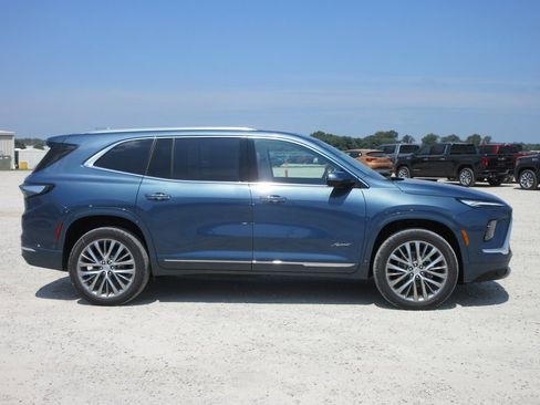 New 2026 Buick Enclave Avenir w/ Super Cruise Package image 3