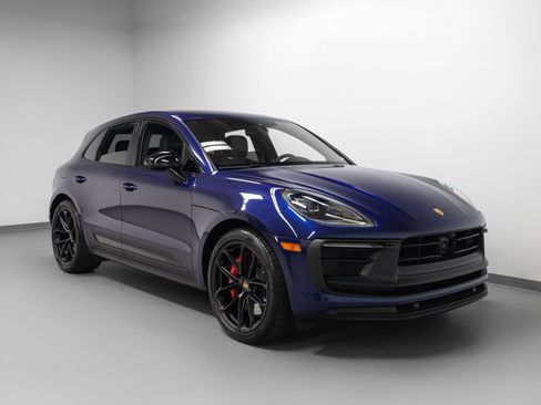 Certified 2024 Porsche Macan GTS w/ GTS Sport Package AWD/4WD image 10
