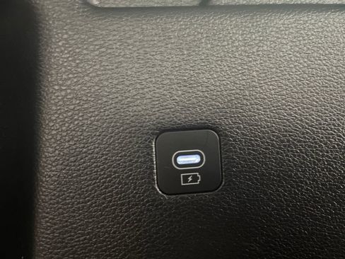 Used 2025 Kia Telluride S FWD image 34