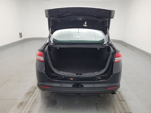 Used 2017 Ford Fusion SE w/ Fusion SE Technology Package image 29