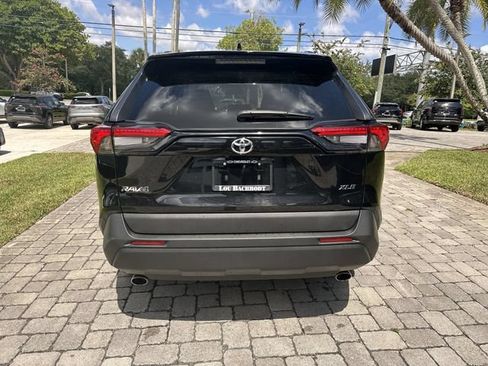 Used 2024 Toyota RAV4 XLE FWD image 37
