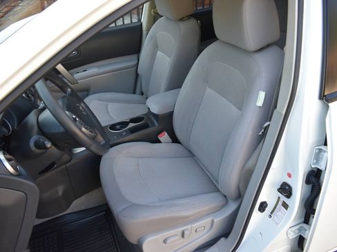 Used 2012 Nissan Rogue SV w/ Premium Pkg AWD/4WD image 19