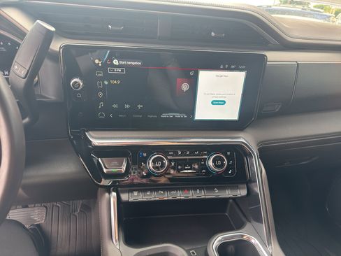 Used 2024 GMC Sierra 2500 Denali w/ Denali Reserve Package image 22