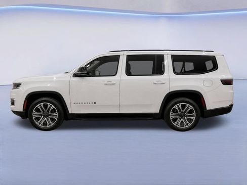 Used 2024 Jeep Wagoneer Series II w/ Flexible Seating Group RWD image 4