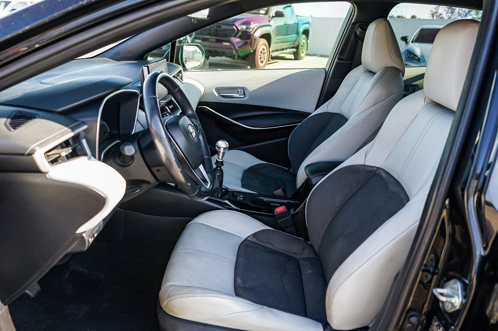 Used 2021 Toyota Corolla XSE w/ Carpet Mat Package (TMS) FWD image 18