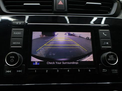 Used 2017 Honda CR-V LX image 21