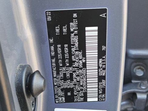 Used 2022 Toyota Highlander XLE image 22