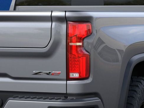 New 2026 Chevrolet Silverado 2500 ZR2 AWD/4WD image 11