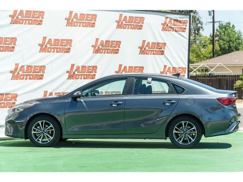 Used 2023 Kia Forte LXS FWD image 3