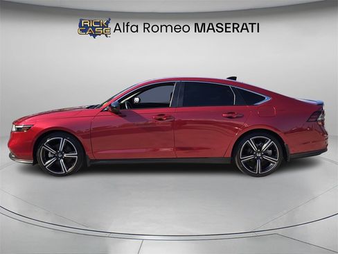 Used 2023 Honda Accord Sport image 3