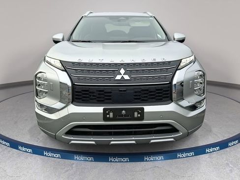 Used 2023 Mitsubishi Outlander SEL image 3