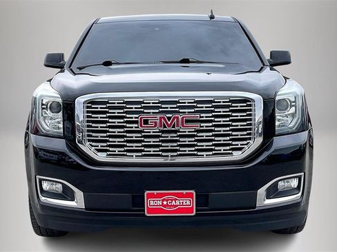 Used 2019 GMC Yukon XL Denali w/ Denali Ultimate Package image 3