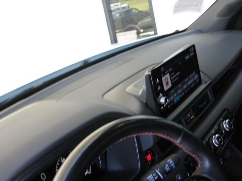 Used 2023 Honda Pilot TrailSport image 25