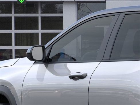 New 2026 Chevrolet Equinox LT w/ Convenience Package II image 12