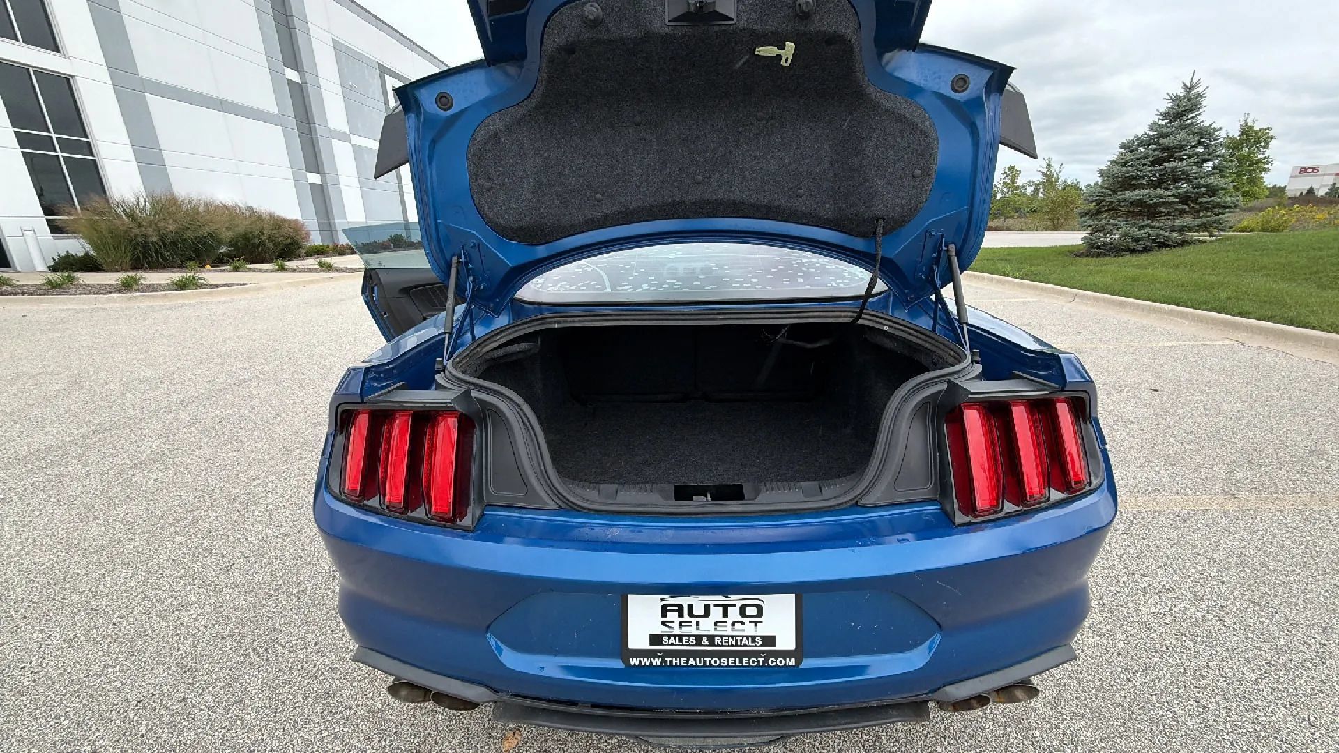 Used 2017 Ford Mustang GT Premium RWD image 28