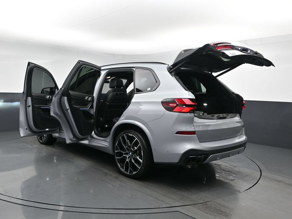 Used 2024 BMW X5 M60i AWD/4WD image 31