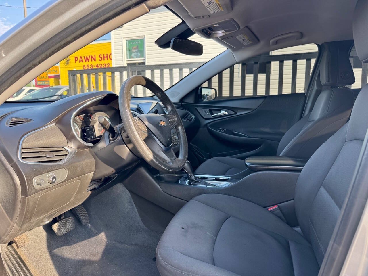 Used 2019 Chevrolet Malibu LT FWD image 11