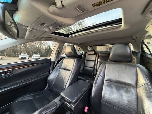 Used 2015 Lexus ES 350 w/ Luxury Package FWD image 13