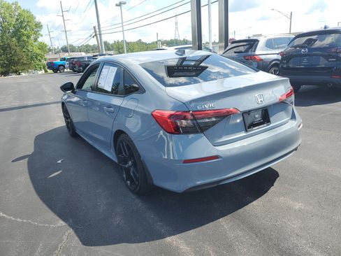 Used 2023 Honda Civic Sport image 2