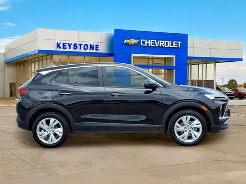 Used 2025 Buick Encore GX Preferred AWD/4WD image 8