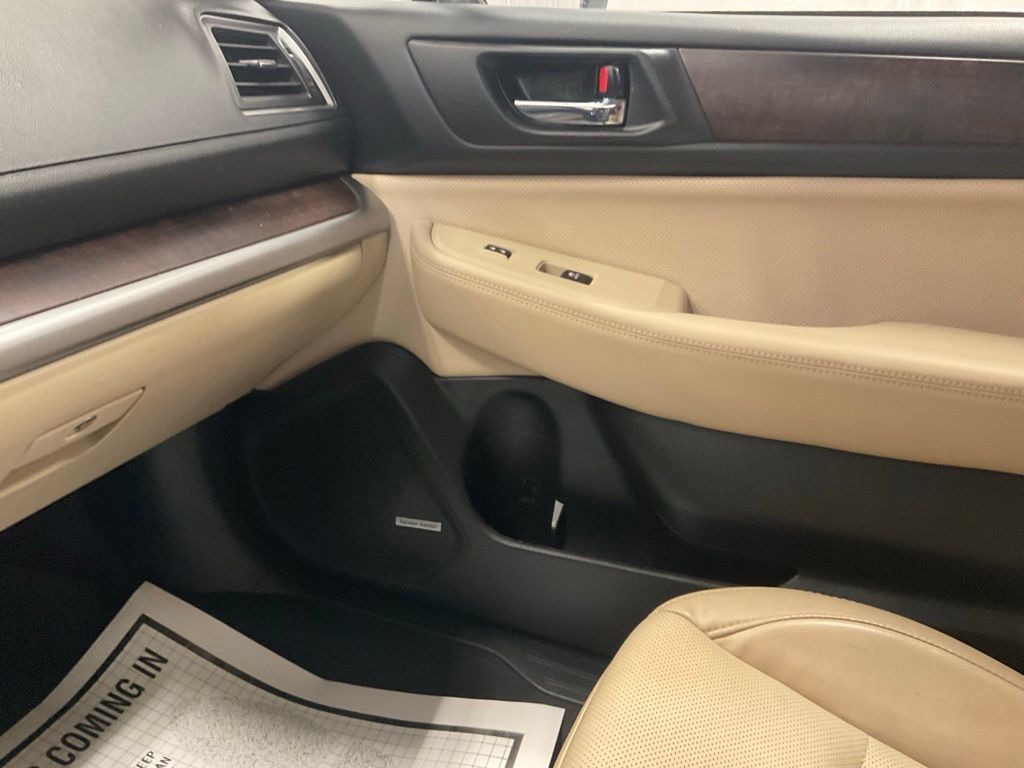 Used 2017 Subaru Outback 2.5i Limited AWD/4WD image 22