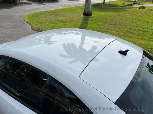 Used 2012 Volkswagen Beetle Launch Edition image 28