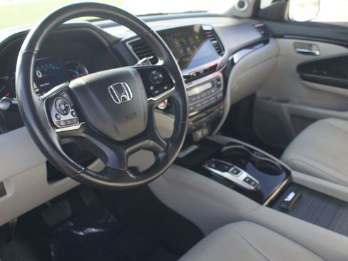 Used 2019 Honda Pilot Elite image 12