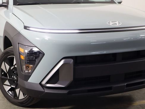 Used 2024 Hyundai Kona SEL AWD/4WD image 44