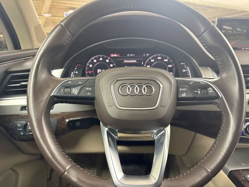 Used 2019 Audi Q7 2.0T Premium Plus w/ Premium Plus Package AWD/4WD image 24
