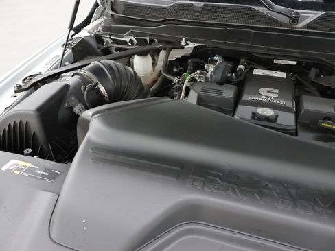 Used 2024 RAM 3500 Tradesman w/ Chrome Appearance Group image 19