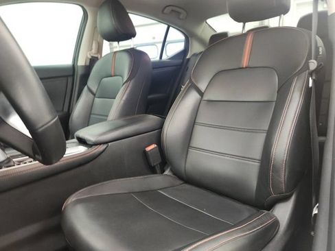 Used 2024 Nissan Sentra SR w/ SR Premium Package FWD image 15