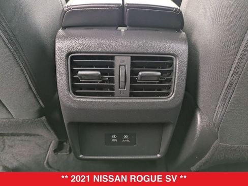 Certified 2021 Nissan Rogue SV image 31