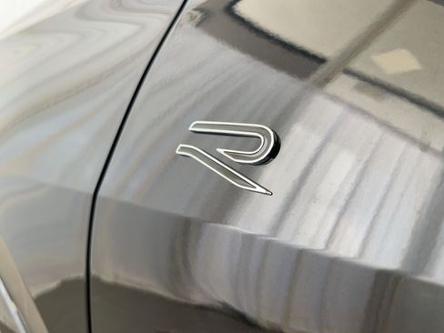 New 2026 Volkswagen Tiguan SE R-Line image 35