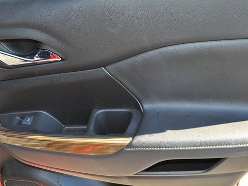 Used 2023 GMC Acadia SLE w/ Driver Convenience Package image 26