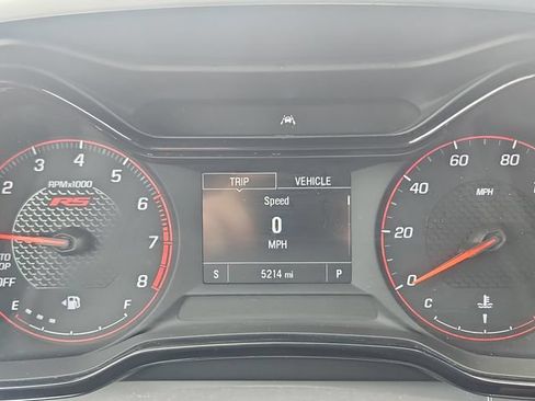 Used 2025 Chevrolet Trax RS FWD image 15