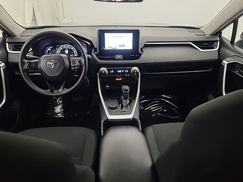 Used 2024 Toyota RAV4 LE AWD/4WD image 22