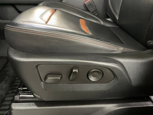 Certified 2022 GMC Sierra 1500 AT4 w/ AT4 Premium Package AWD/4WD image 12