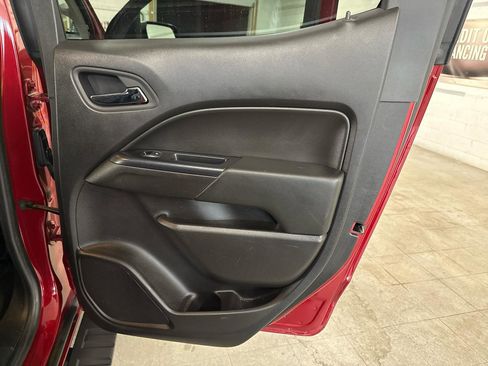 Used 2017 Chevrolet Colorado LT image 46