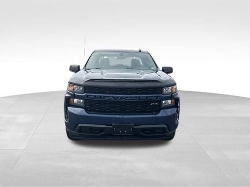 Used 2020 Chevrolet Silverado 1500 Custom w/ Custom Value Package image 9