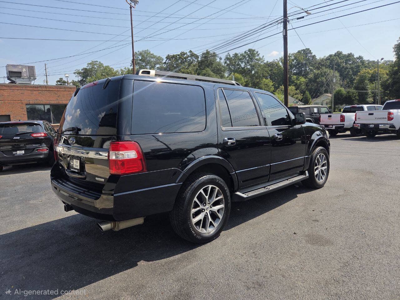Used 2017 Ford Expedition XLT w/ Equipment Group 202A RWD image 6