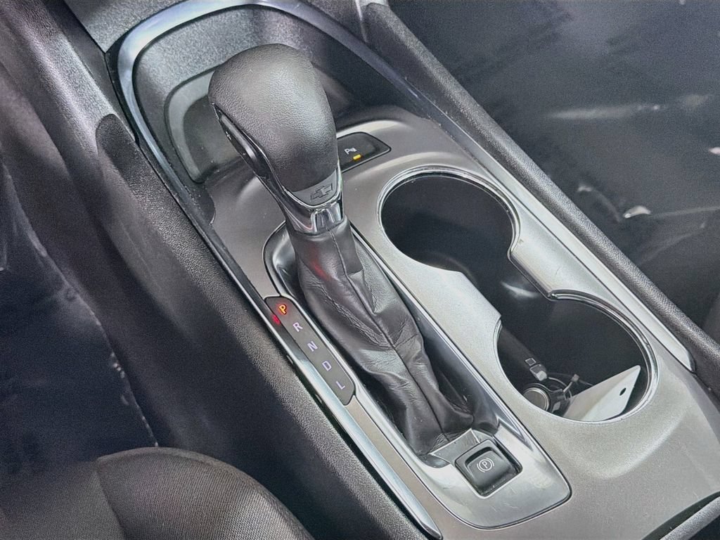 Used 2025 Chevrolet Malibu LT FWD image 17