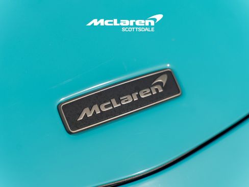 Used 2025 McLaren Artura image 12
